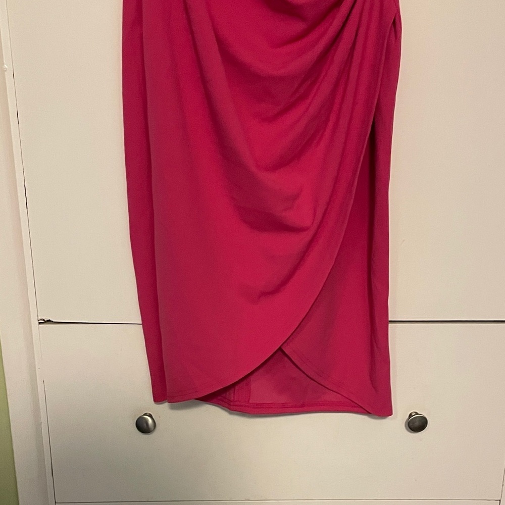 Elegant Pink Draped Dress - Picture 4 of 6